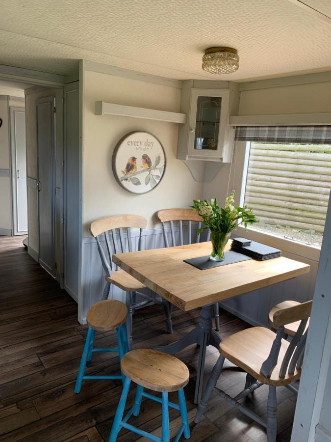 Byre Cottages & Log Cabin Cardigan Buitenkant foto